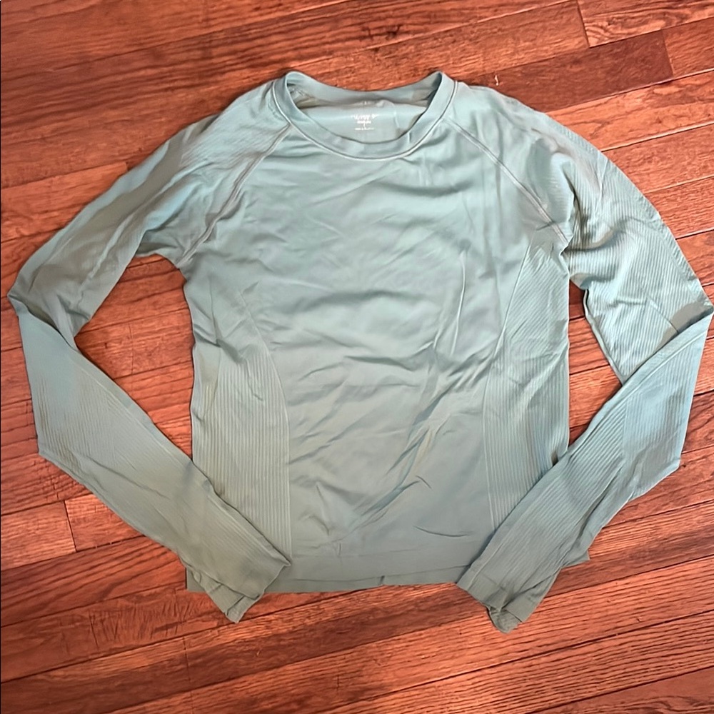 Old Navy Women's Light Green fitness shirt
